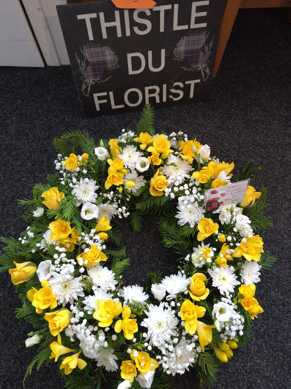 Golden Remembrance Wreath Product Image